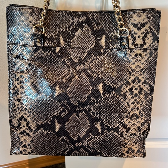 Kate Spade South Kensington Denee Tote. This bag exudes luxury. - Picture 5 of 12